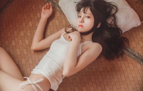 《妻子》免费观看电影在线观看_720神马影院手机在线